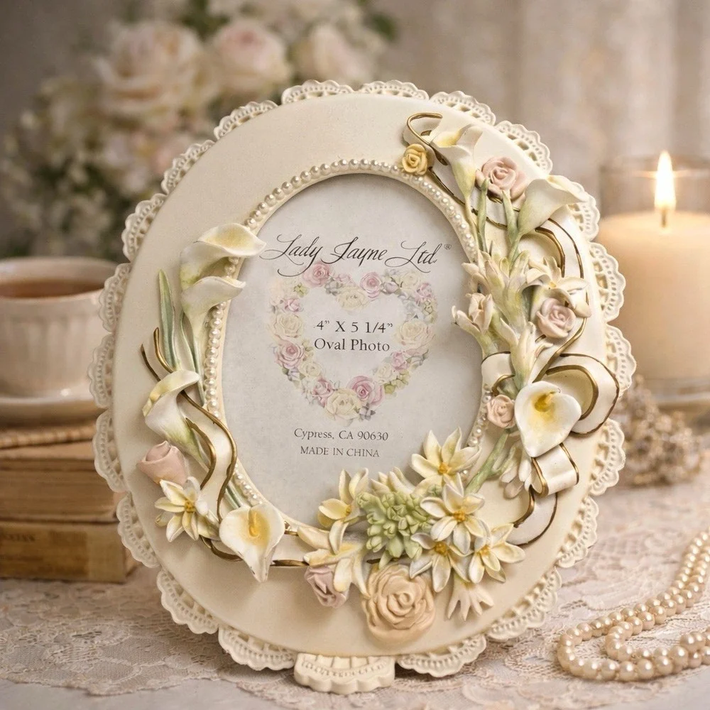 VTG‎ Lady Jayne Ltd Floral Oval Picture Frame 4x5 Romantic Wedding Cottage Chic